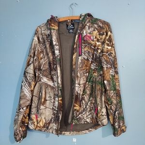 Women's Realtree Camo Hunting Jacket - Size Small, New, Water resistant